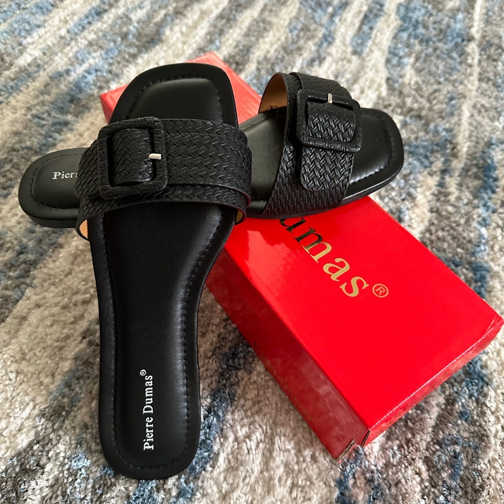 NEW Women’s Pierre Dumas black woven slides flats sandals size 7.5